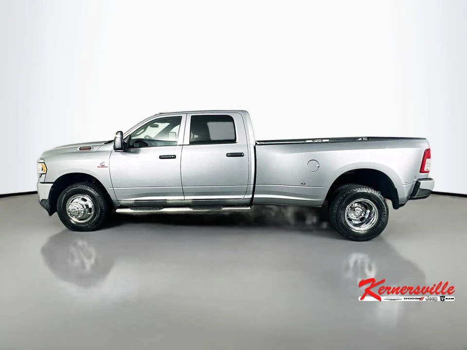 2024 Ram 3500 - Image 4 of 12