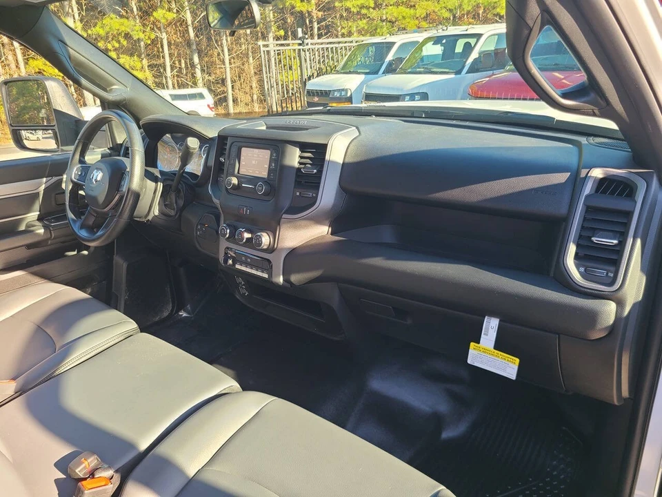 2024 Ram 3500 - Image 15 of 31