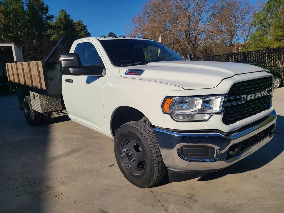 2024 Ram 3500 - Image 8 of 31