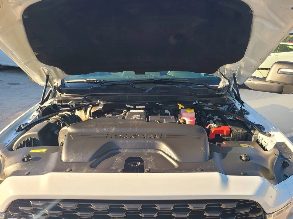 2024 Ram 3500 - Image 25 of 31