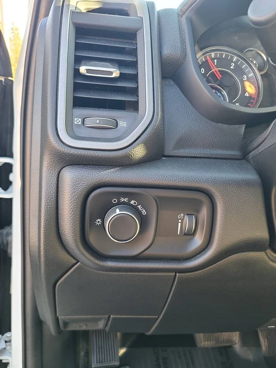2024 Ram 3500 - Image 28 of 31