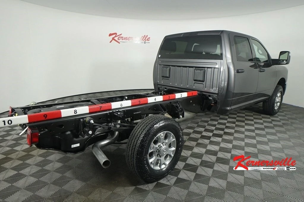 2024 Ram 3500 - Image 7 of 21