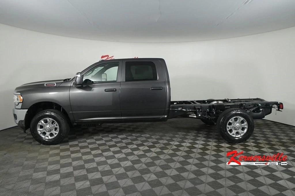 2024 Ram 3500 - Image 4 of 21