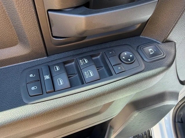 2024 Ram 3500 - Image 14 of 28