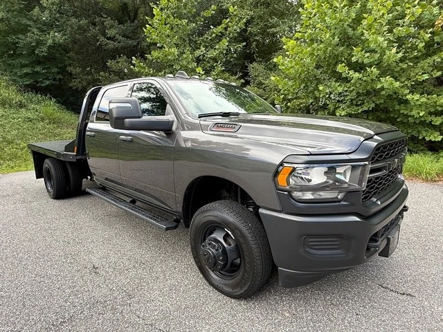 2024 Ram 3500 - Image 4 of 25