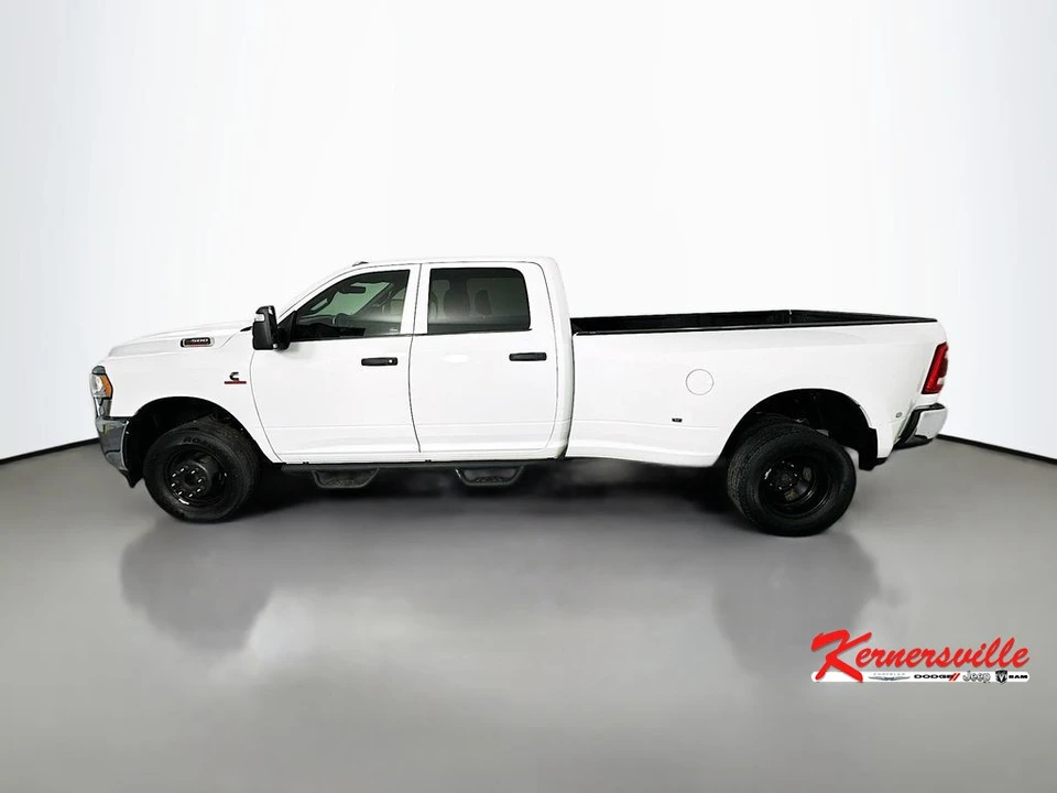 2024 Ram 3500 - Image 4 of 24