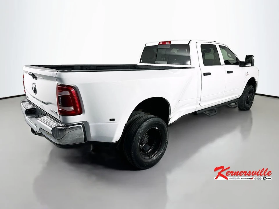 2024 Ram 3500 - Image 7 of 24