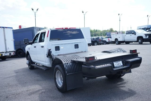2024 Ram 3500 - Image 7 of 31