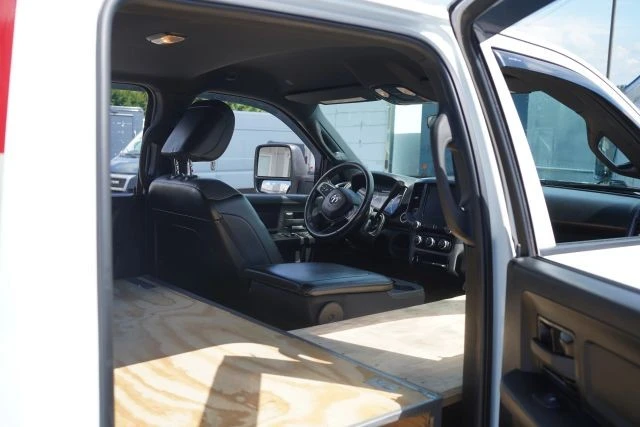 2024 Ram 3500 - Image 17 of 31