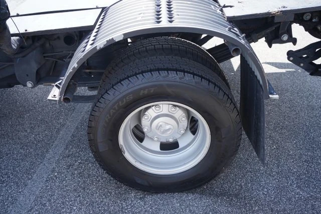 2024 Ram 3500 - Image 27 of 31