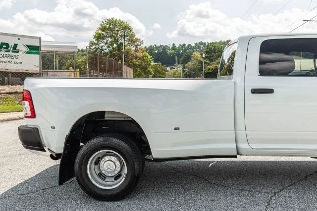 2024 Ram 3500 - Image 10 of 21