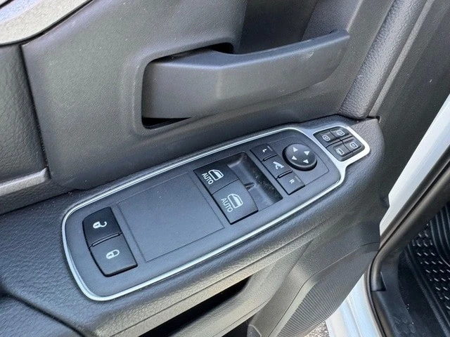 2024 Ram 3500 - Image 15 of 21