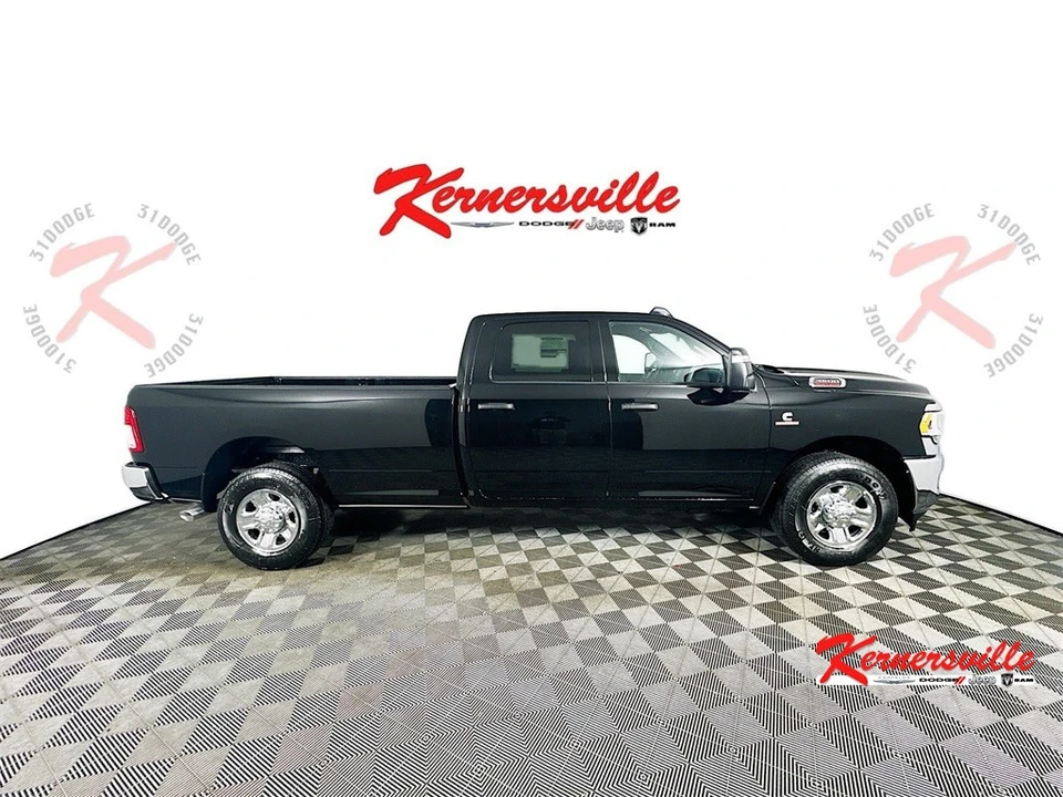 2024 Ram 3500 - Image 8 of 12