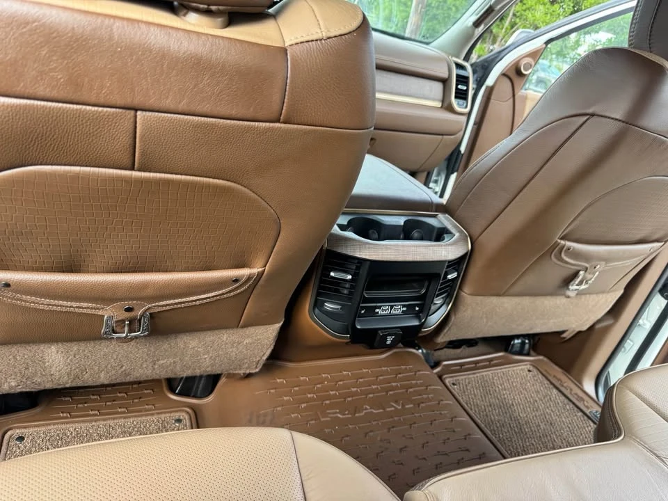 2024 Ram 3500 - Image 15 of 16