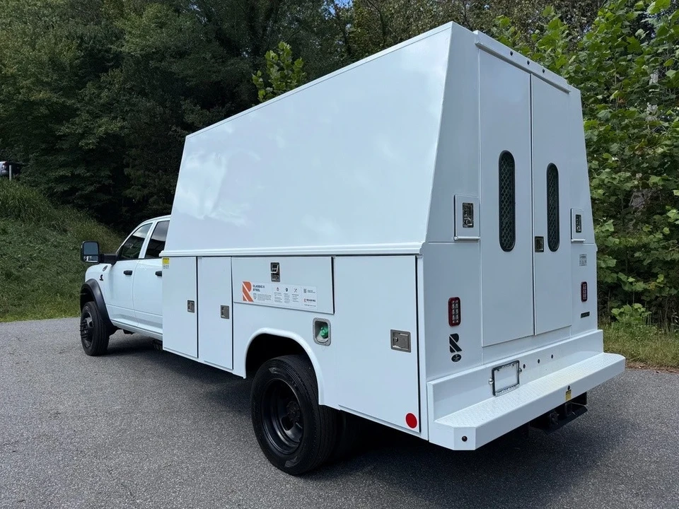 2024 Ram 4500 & 5500 - Image 14 of 21