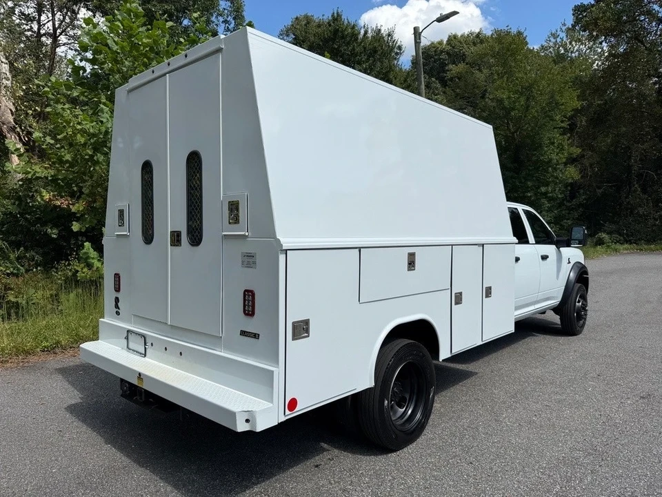 2024 Ram 4500 & 5500 - Image 6 of 12