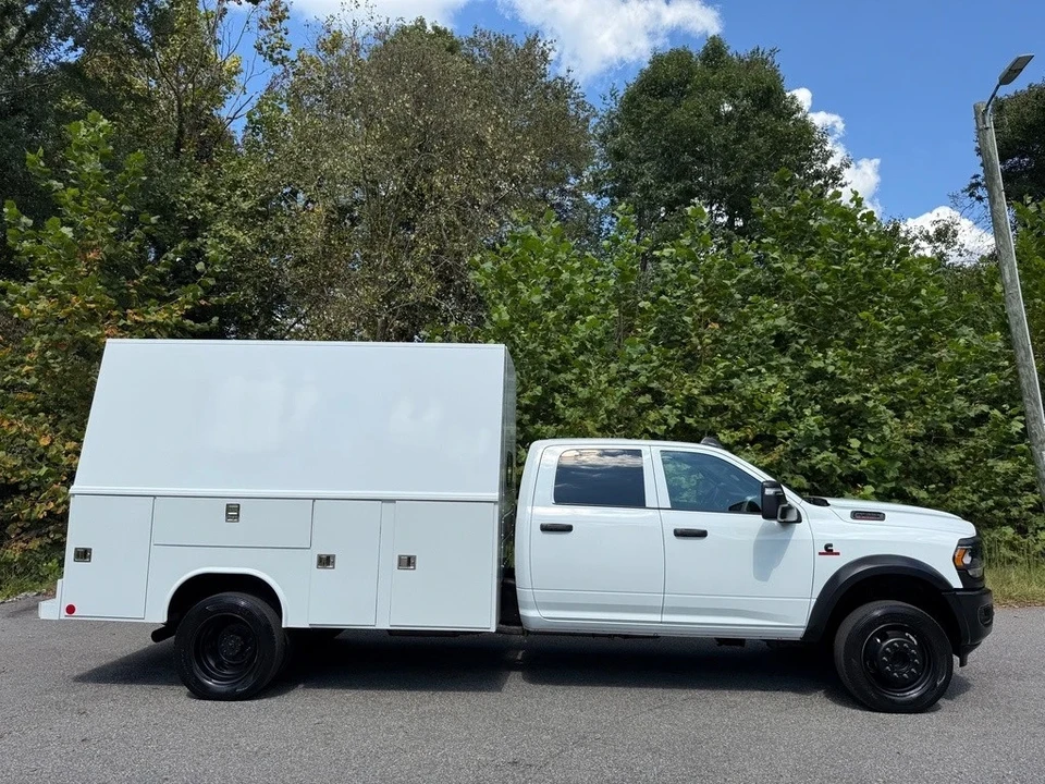 2024 Ram 4500 & 5500 - Image 5 of 12
