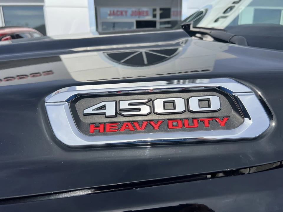 2024 Ram 4500 & 5500 - Image 10 of 29