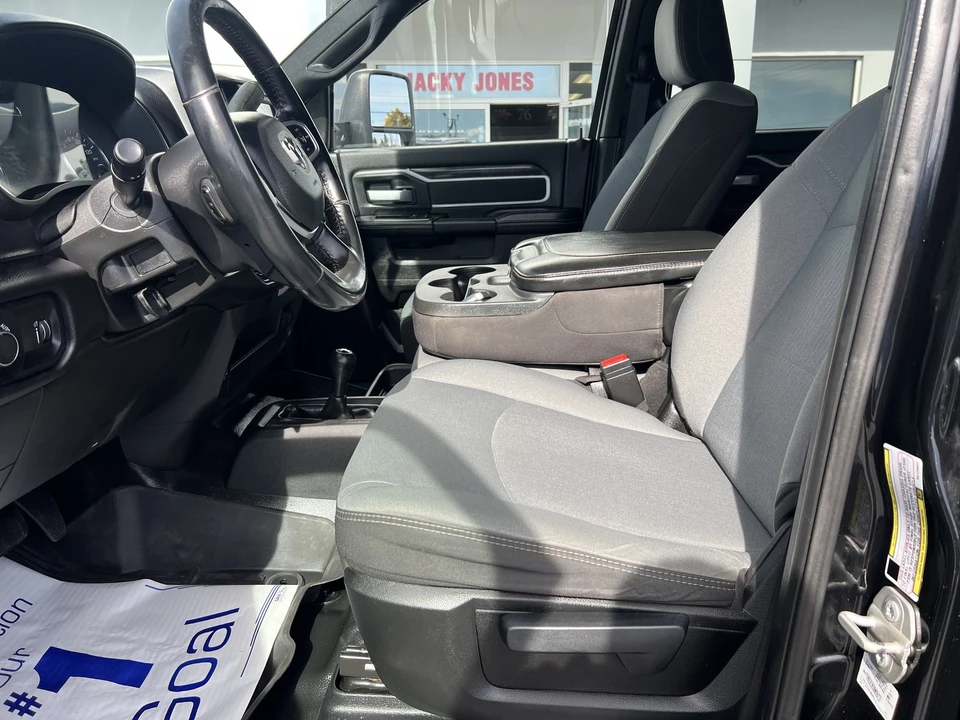 2024 Ram 4500 & 5500 - Image 18 of 29