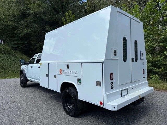 2024 Ram 4500 & 5500 - Image 14 of 21