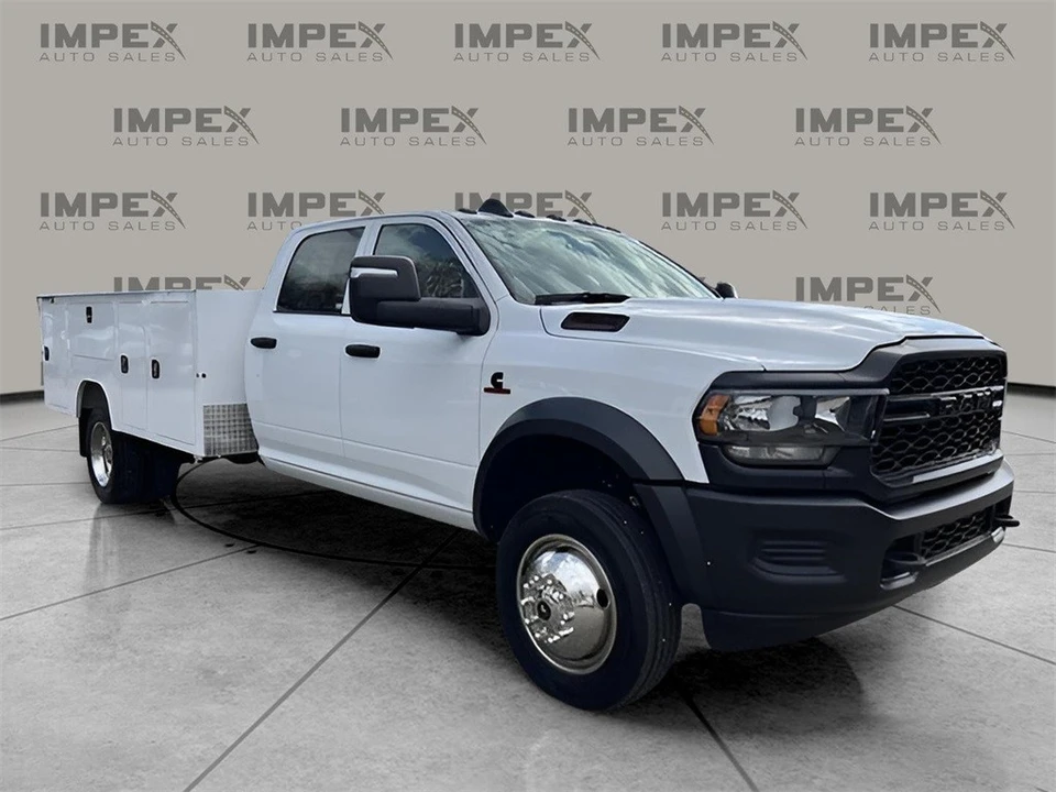 2024 Ram 4500 & 5500 - Image 3 of 12