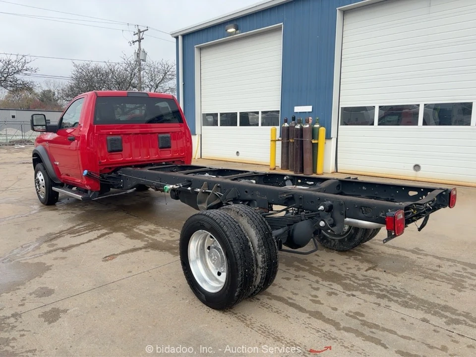 2024 Ram 4500 & 5500 - Image 3 of 12
