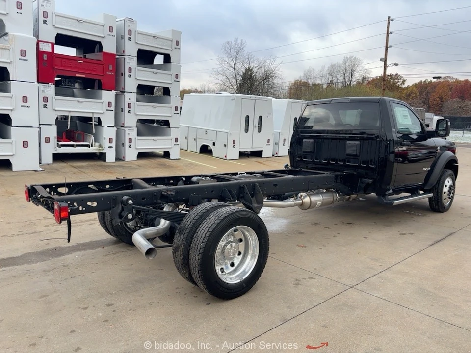 2024 Ram 4500 & 5500 - Image 4 of 12