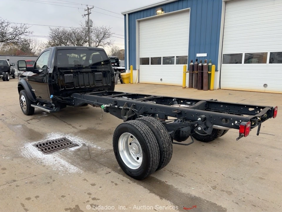 2024 Ram 4500 & 5500 - Image 3 of 12