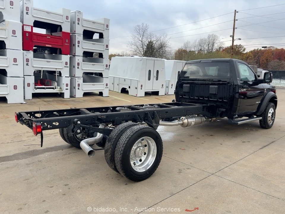 2024 Ram 4500 & 5500 - Image 4 of 12