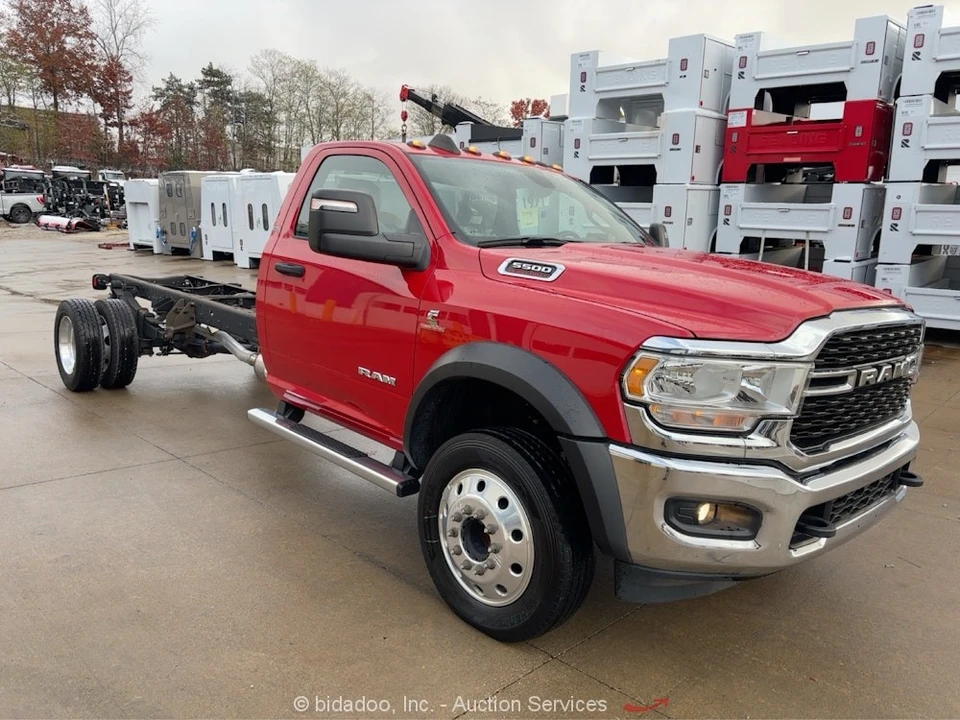 2024 Ram 4500 & 5500 - Image 2 of 12