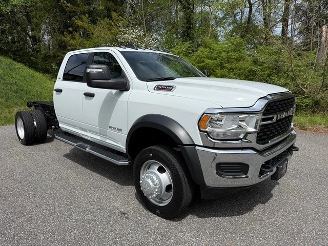 2024 Ram 4500 & 5500 - Image 4 of 21
