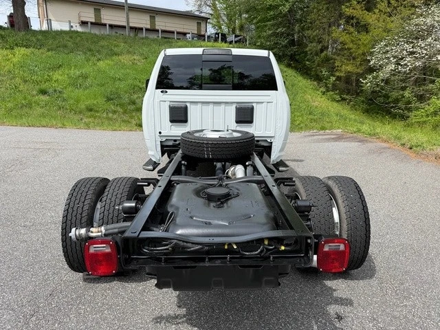 2024 Ram 4500 & 5500 - Image 7 of 21