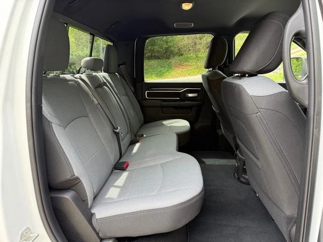 2024 Ram 4500 & 5500 - Image 15 of 21
