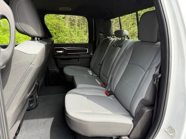 2024 Ram 4500 & 5500 - Image 14 of 21