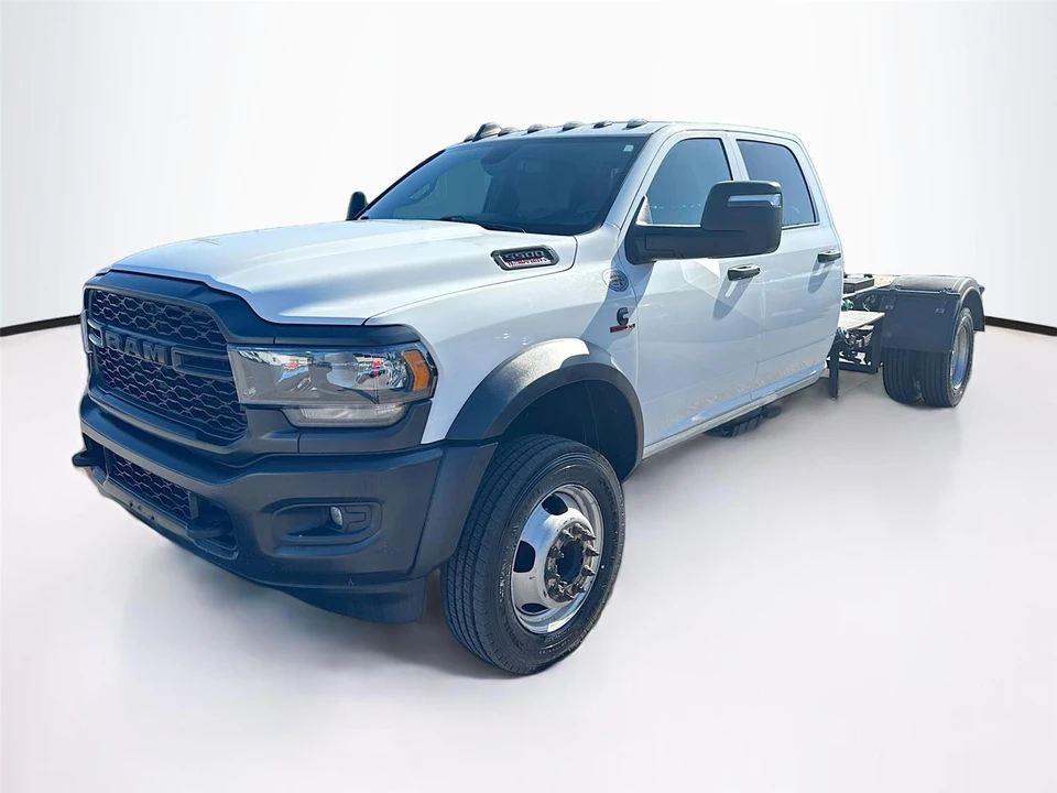 2024 Ram 4500 & 5500 - Image 3 of 21
