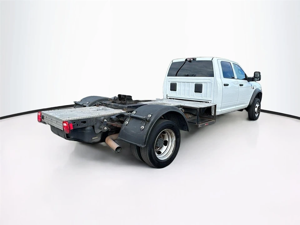 2024 Ram 4500 & 5500 - Image 7 of 10