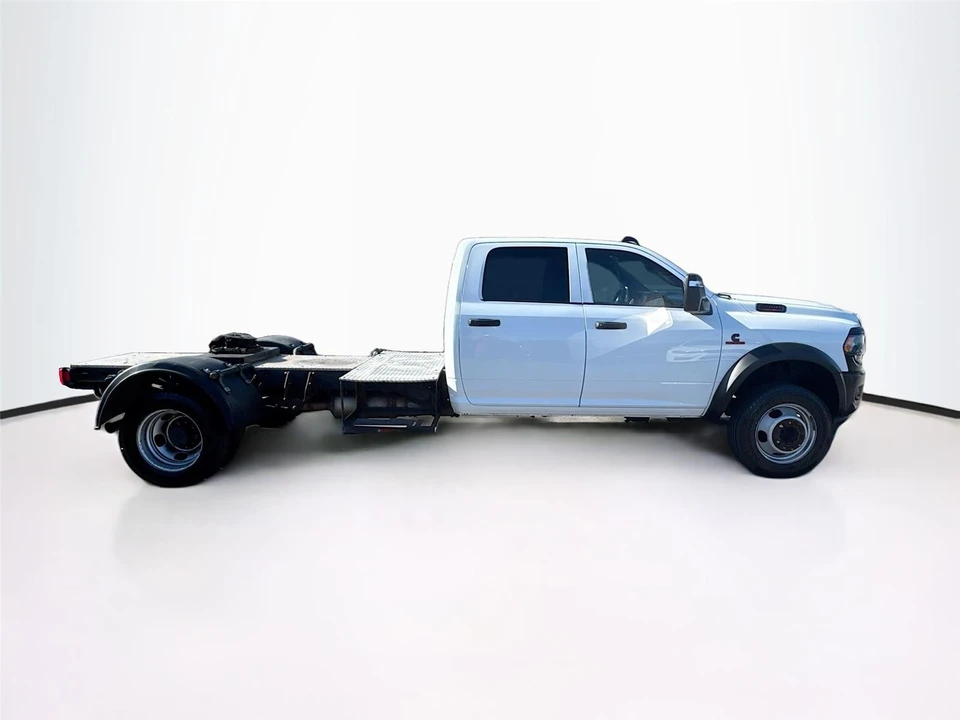 2024 Ram 4500 & 5500 - Image 8 of 21