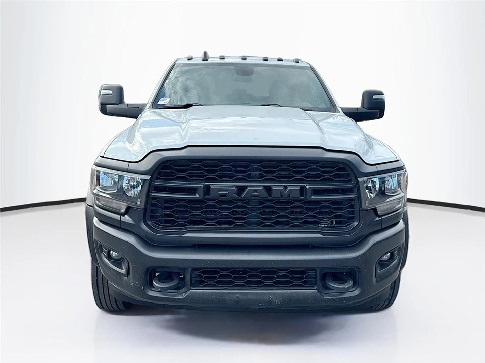 2024 Ram 4500 & 5500 - Image 2 of 10