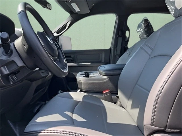 2024 Ram 4500 & 5500 - Image 18 of 21