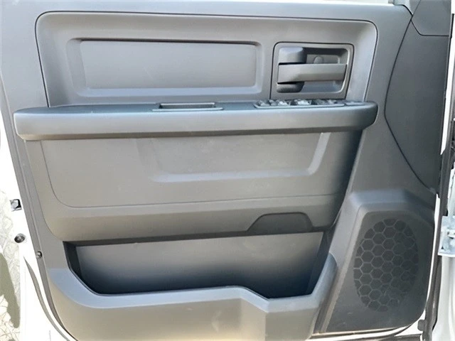 2024 Ram 4500 & 5500 - Image 15 of 21