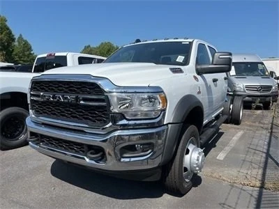 2024 Ram 4500 & 5500 - Image 2 of 12