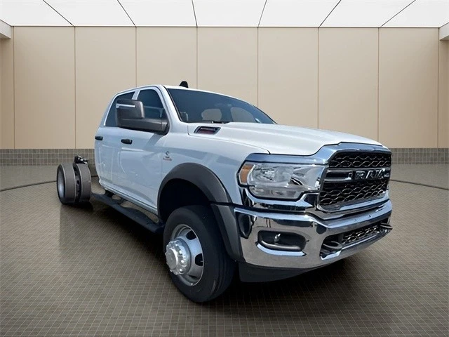 2024 Ram 4500 & 5500 - Image 7 of 21