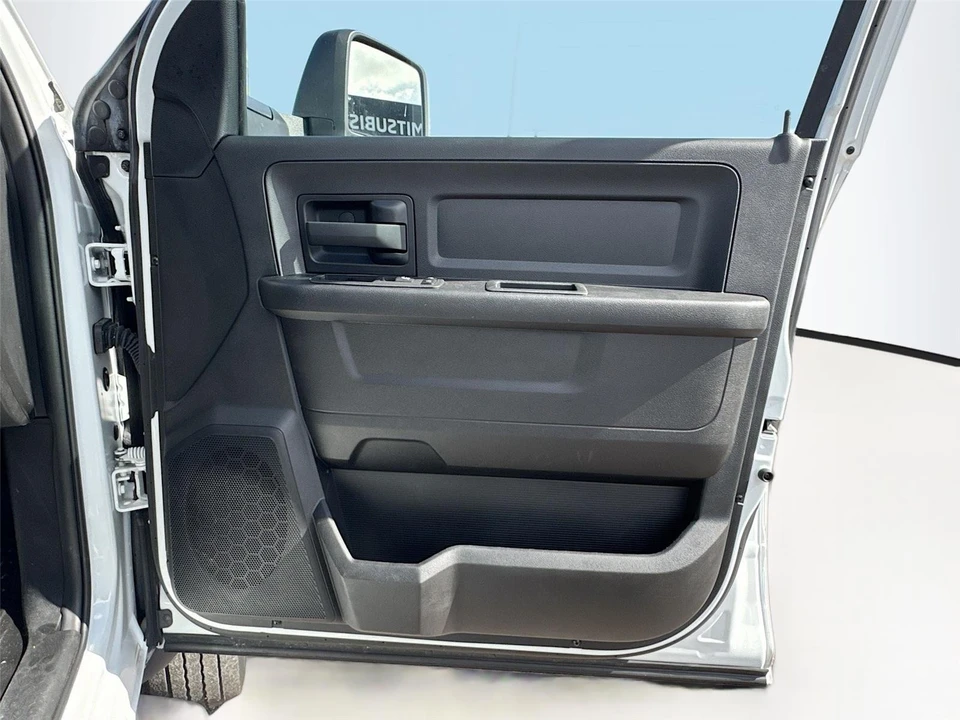 2024 Ram 4500 & 5500 - Image 9 of 15