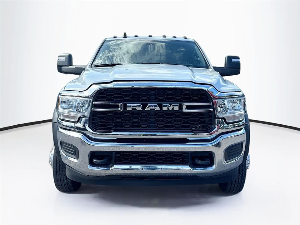 2024 Ram 4500 & 5500 - Image 2 of 15