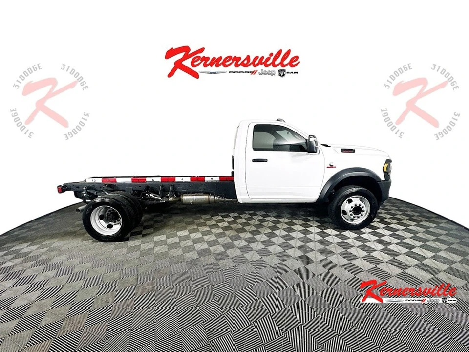 2024 Ram 4500 & 5500 - Image 8 of 12