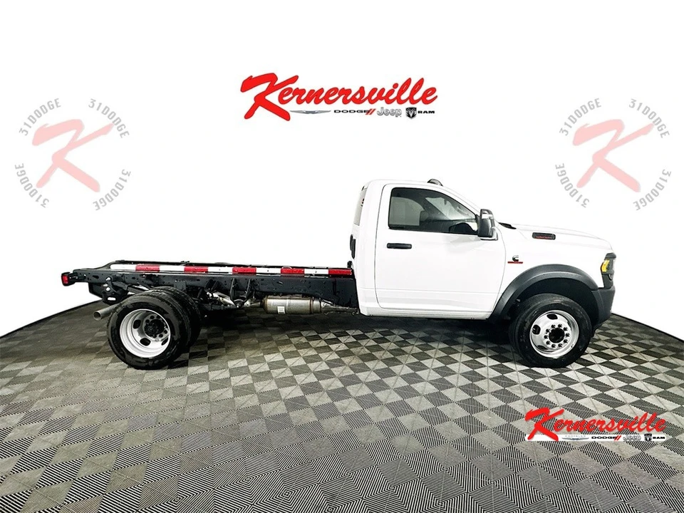 2024 Ram 4500 & 5500 - Image 8 of 12