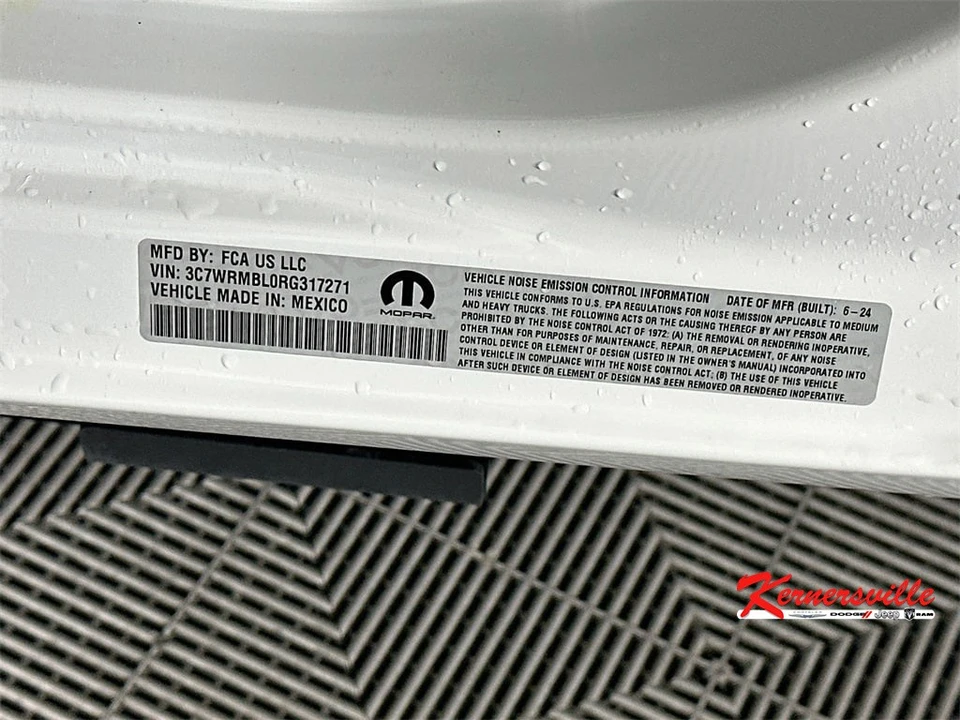 2024 Ram 4500 & 5500 - Image 18 of 20