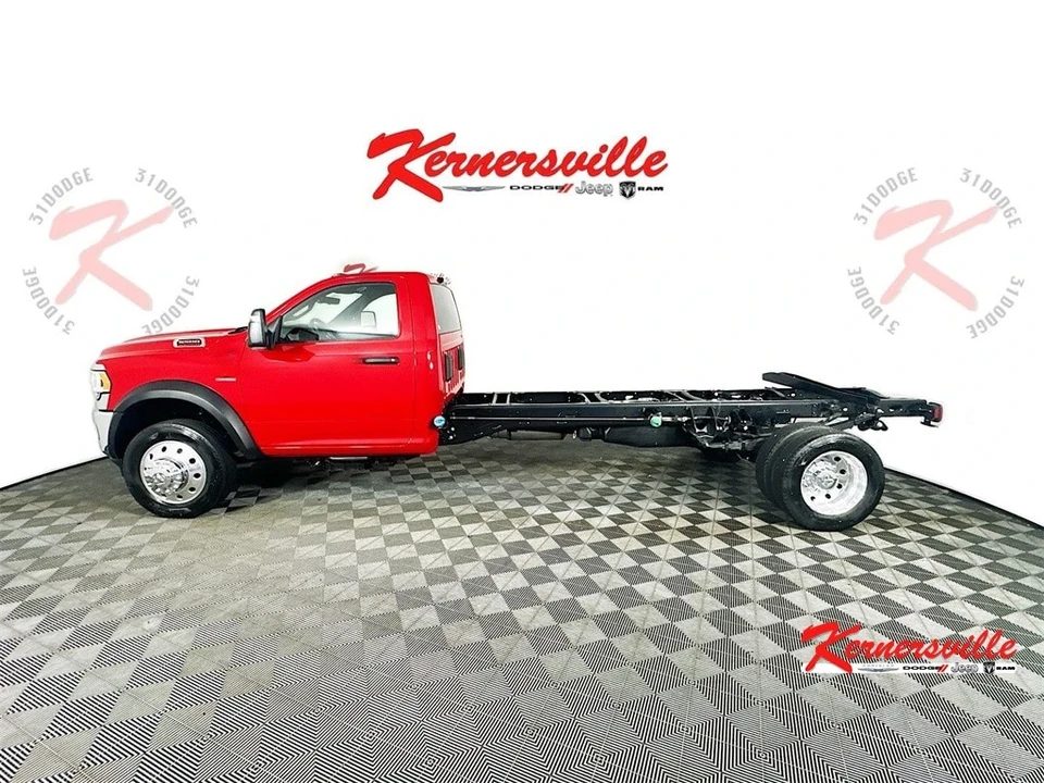 2024 Ram 4500 & 5500 - Image 4 of 12