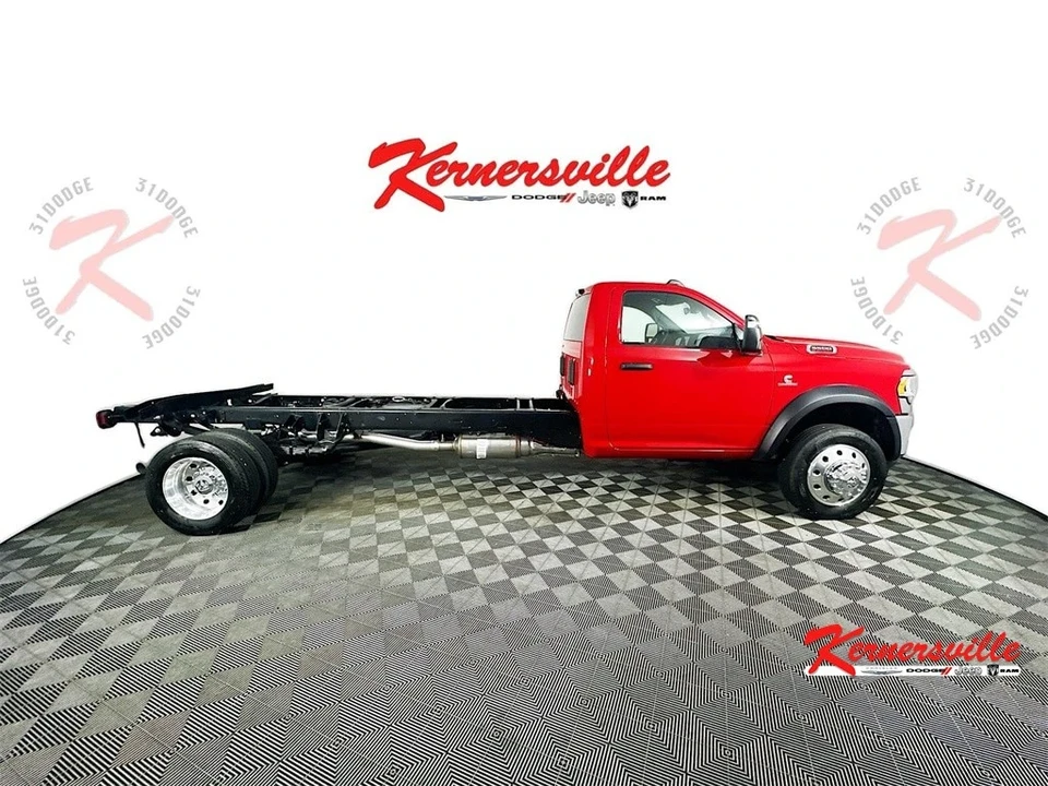 2024 Ram 4500 & 5500 - Image 8 of 12