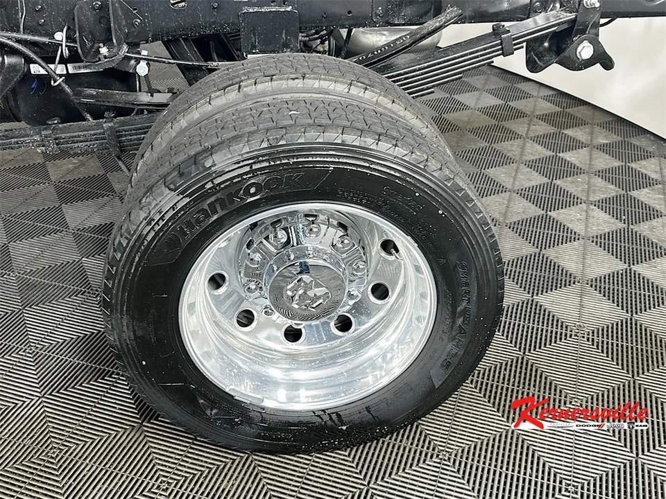 2024 Ram 4500 & 5500 - Image 17 of 21
